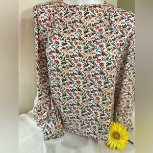 Loft~Dainty~Colorful Floral Blouse~Button~Ruffle Cuff~Pleated~Back Close~Size XS